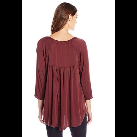 Burgundy Romy Rayon High/Low Cross-Back Top. New - Picture 3 of 8